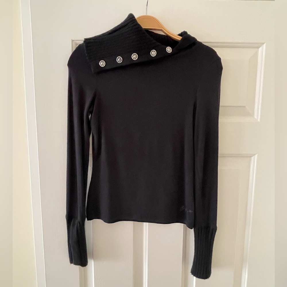 Buffalo Top With Sweater & Button Snaps Neckline & Cuffs
